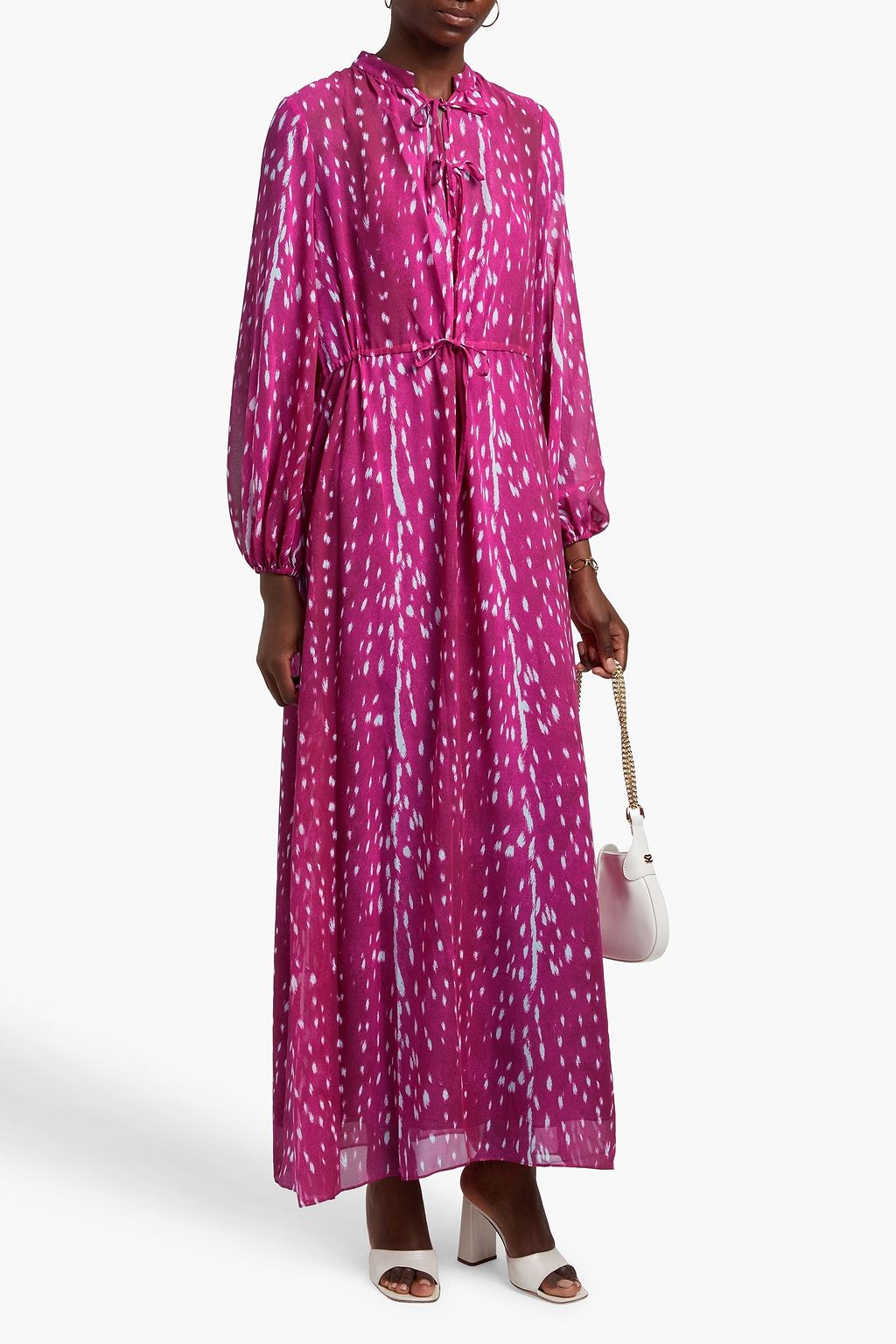 DIANE VON FURSTENBERG فستان "فابيان" طويل من قماش جورجيت بتصميم مقسم ومزين بطبعات وفتحات