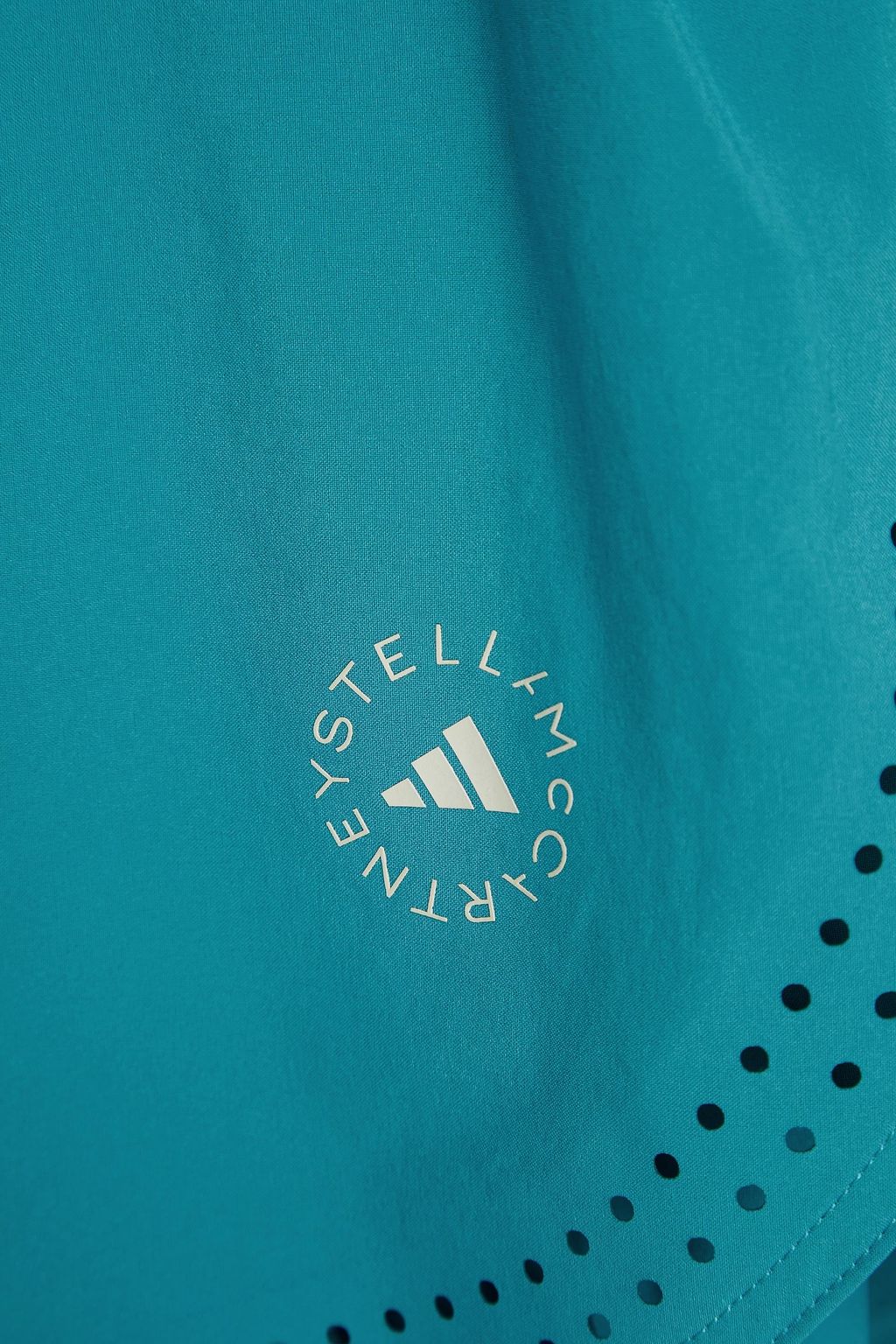ADIDAS BY STELLA MCCARTNEY 레이저 컷 쉘 쇼츠