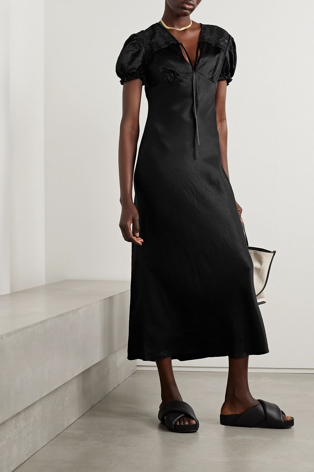 JASON WU فستان متوسط الطول من الساتان المجعّد مزين بالدانتيل
