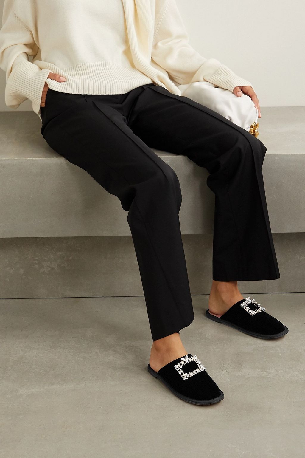 ROGER VIVIER سليبرز Hotel Vivier من المخمل المُزين بالكريستال