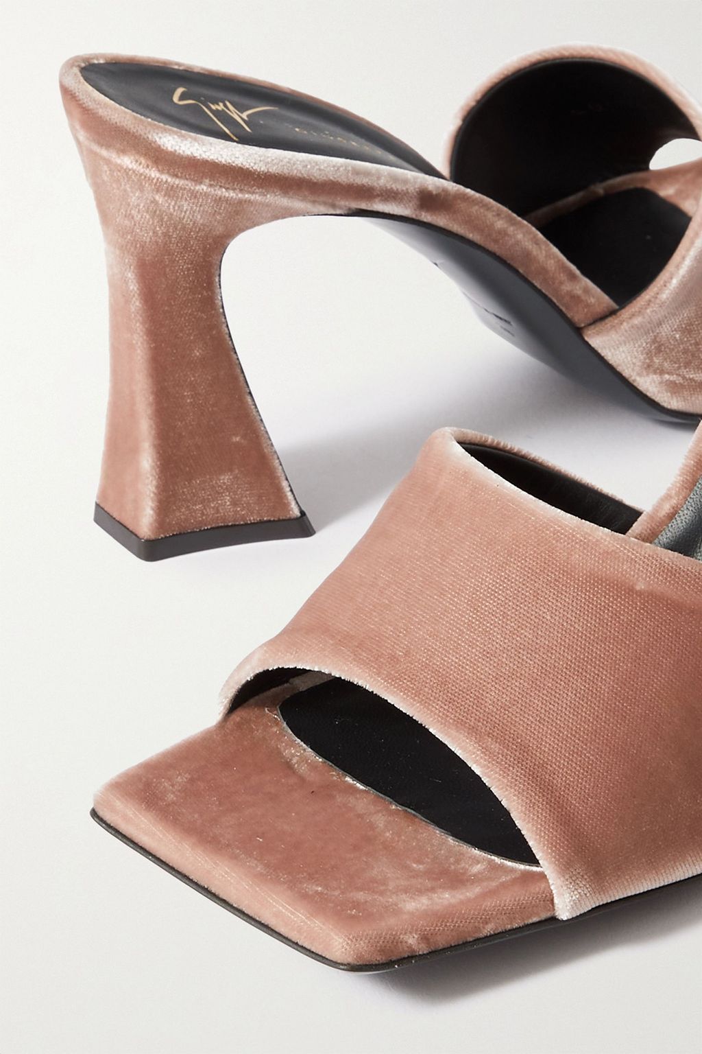 GIUSEPPE ZANOTTI Marinetti Mules aus Samt