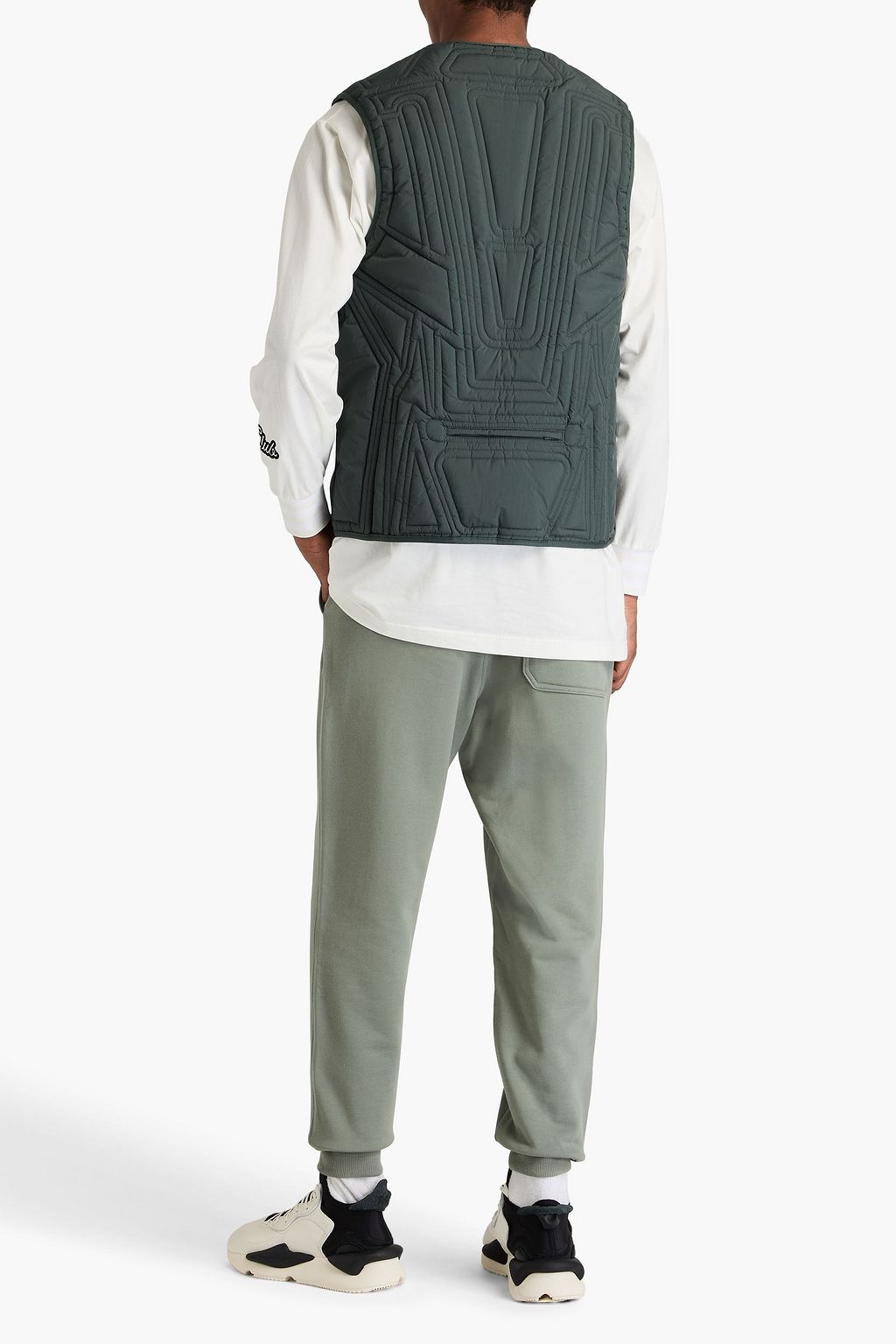 Y-3 فيست مصنوع من قماش عازل بتصميم مبطّن