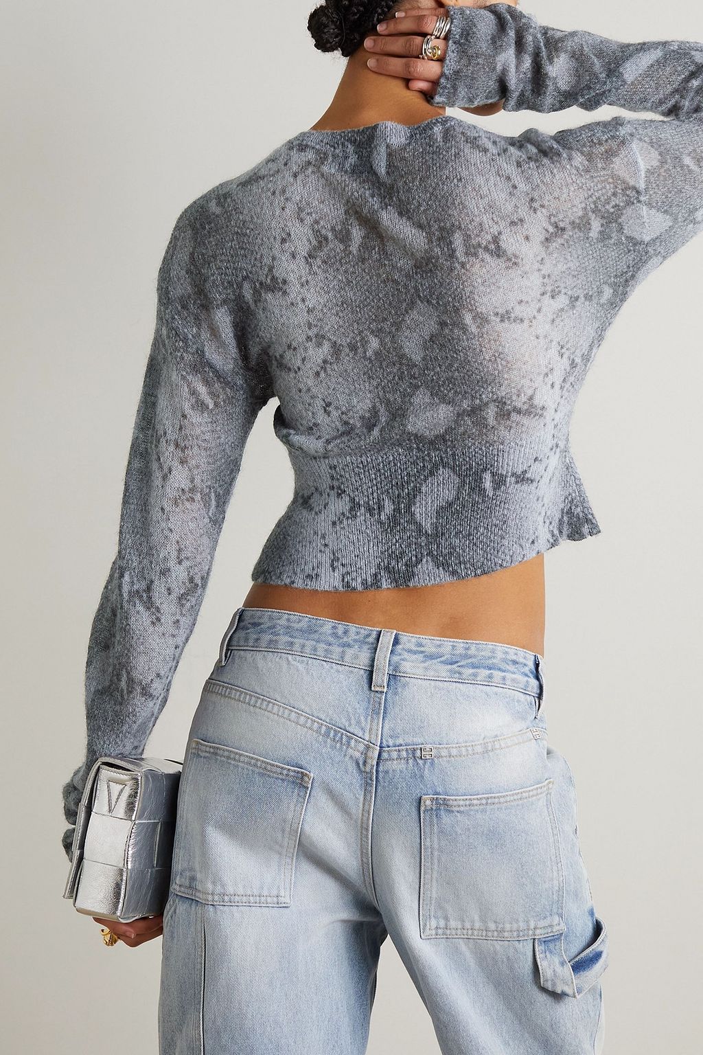 16ARLINGTON Endora snake-print knitted cardigan