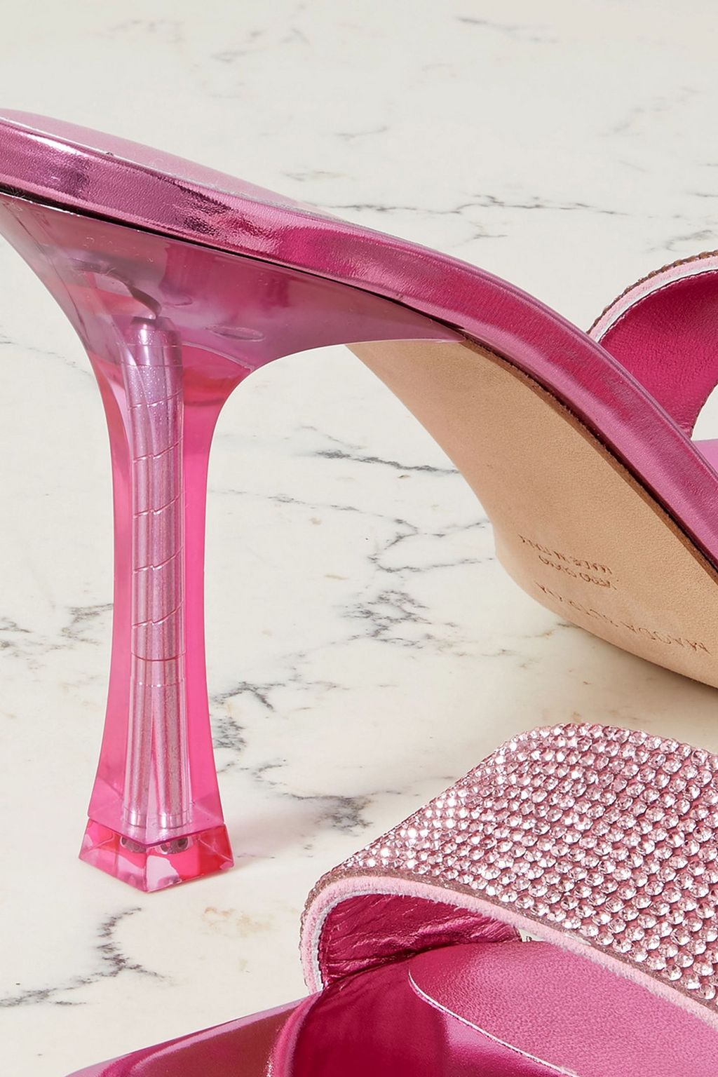 MAGDA BUTRYM Mules aus Metallic-Leder mit Kristallen
