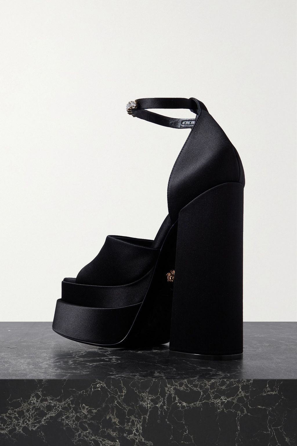 VERSACE Medusa Aevitas サテン プラットフォーム サンダル