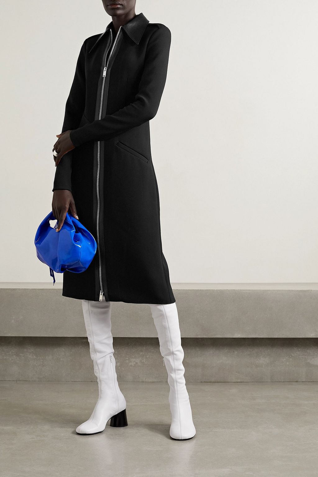 PROENZA SCHOULER فستان متوسط الطول من الكريب وحواف من الجلد الصناعي