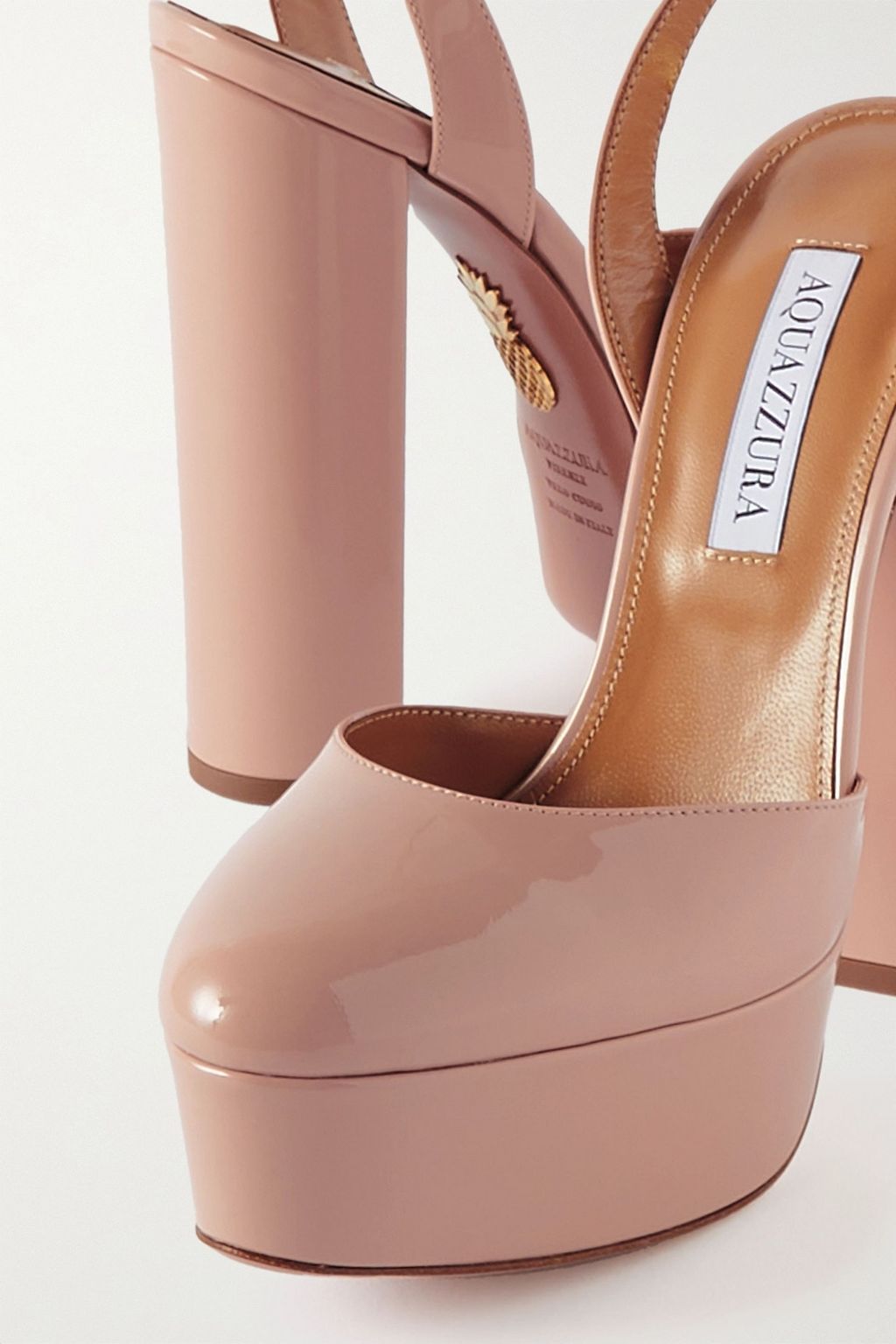 AQUAZZURA حذاء بامب So High Plateau 140 بنعل سميك من الجلد اللامع
