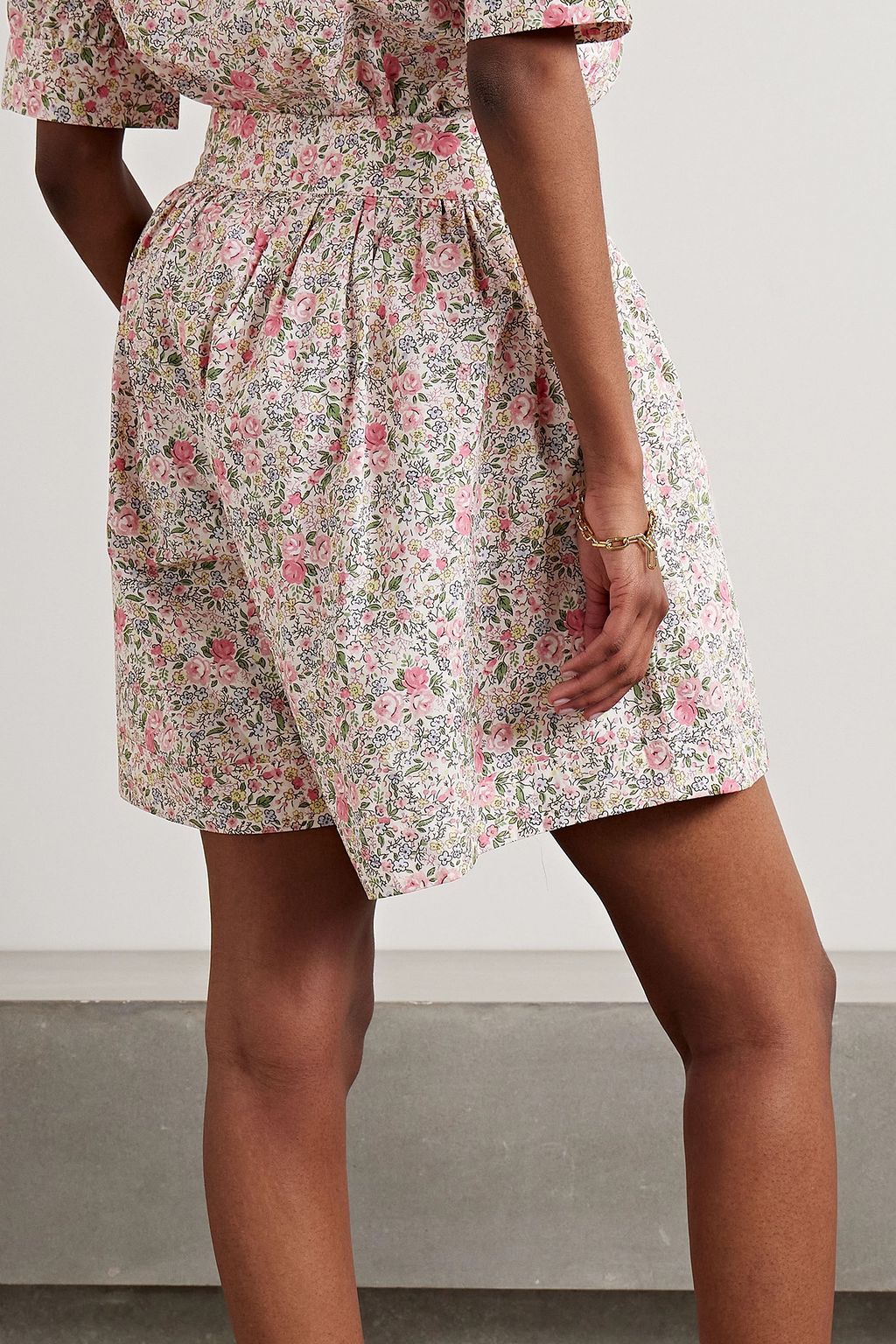 BATSHEVA X LAURA ASHLEY ‎+ Laura Ashley شورت Westport من قطن البوبلين بطبعة أزهار