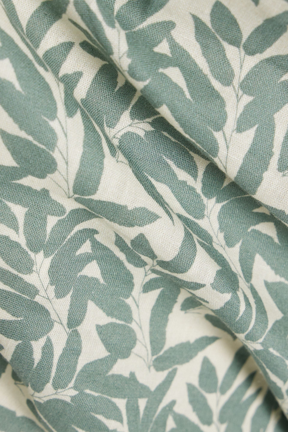 Shop Onia Printed Linen And Cotton-blend Shorts In Sage Green