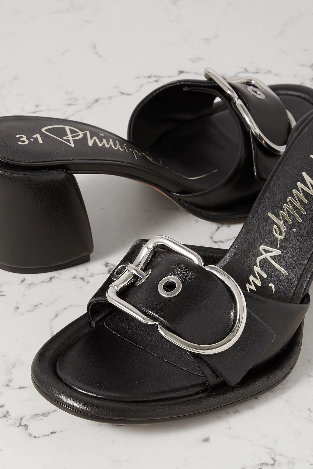 3.1 PHILLIP LIM حذاء ميول Naomi من الجلد بإبزيم