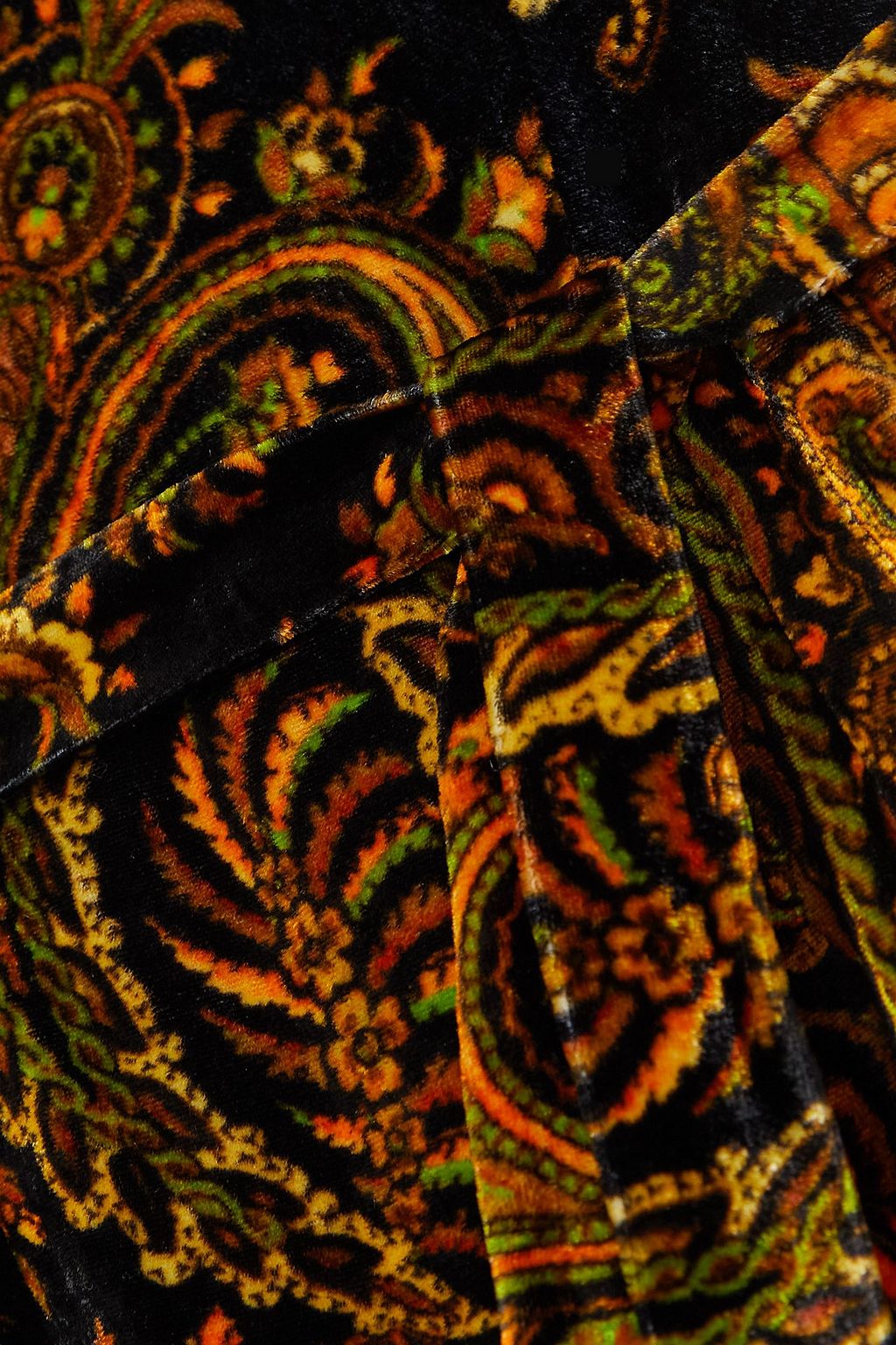 ETRO فستان طويل بأكتاف متدلية من المخمل مُزين بطبعة البيزلي مع حزام