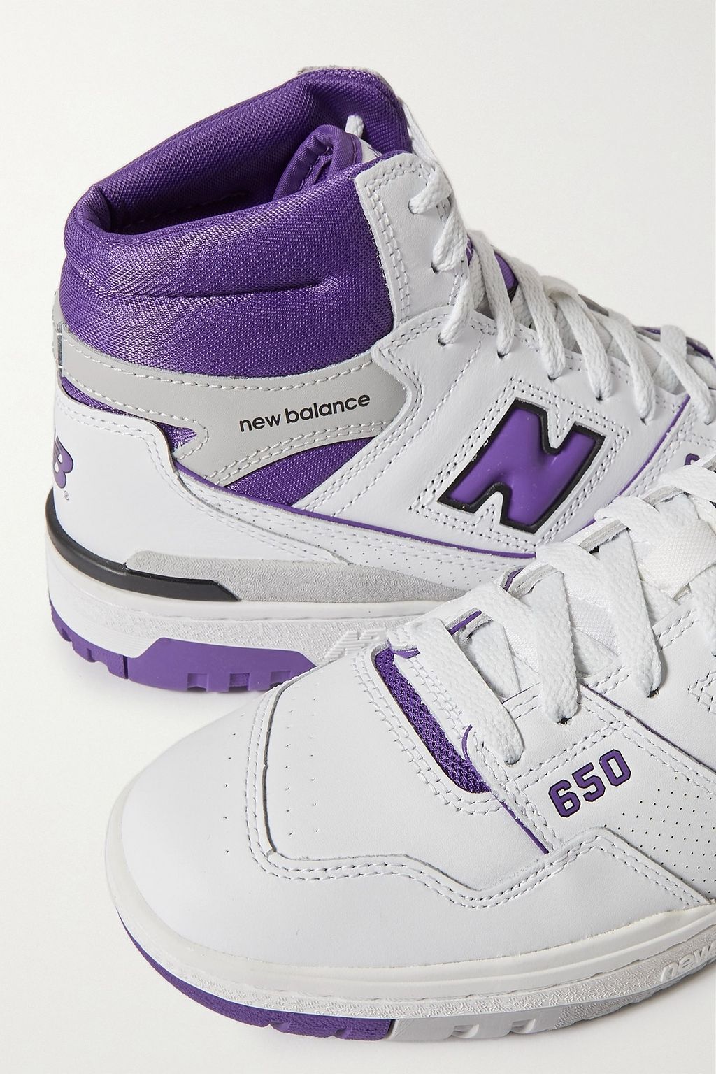 NEW BALANCE حذاء سنيكرز 650 بطول فوق الكاحل من الشبك والجلد المثقوب