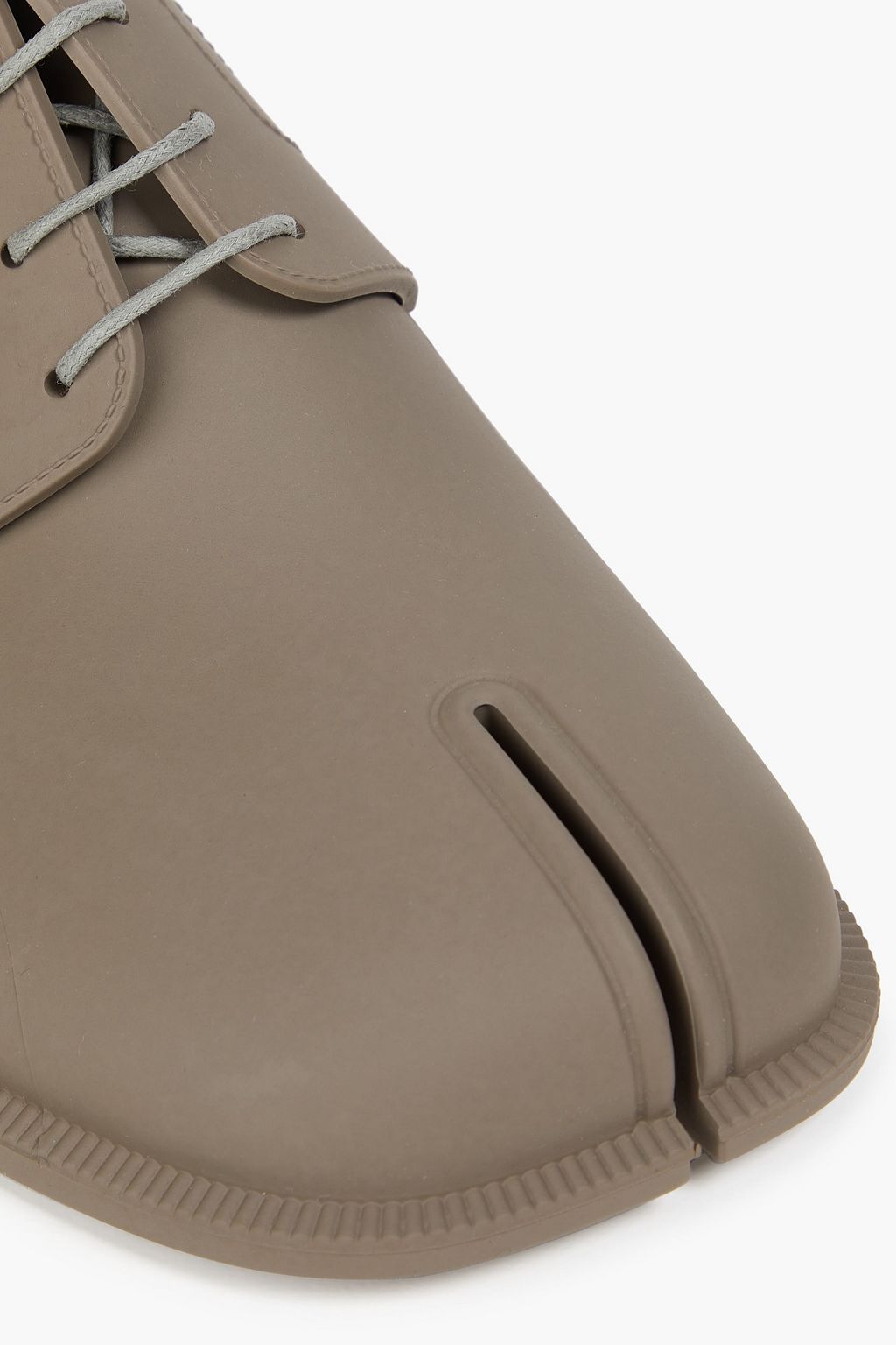 MAISON MARGIELA حذاء بروغ “تابي” مصنوع من مادة PVC بتصميم مفصول عند الأصابع