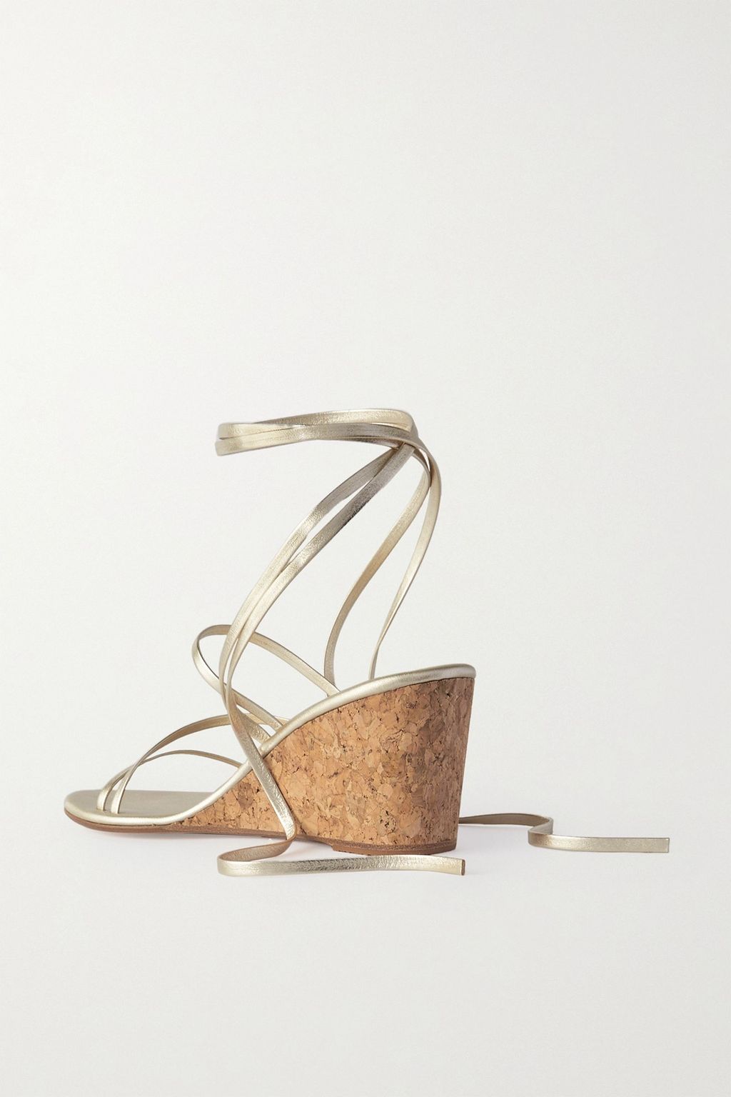 ANCIENT GREEK SANDALS صندل Lithi من الجلد بلمعة معدنية وكعب ويدج