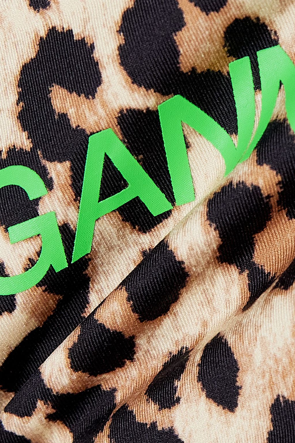 GANNI حمالة صدر رياضية من نسيج مطاط معاد تدويره بطبعة جلد الفهد
