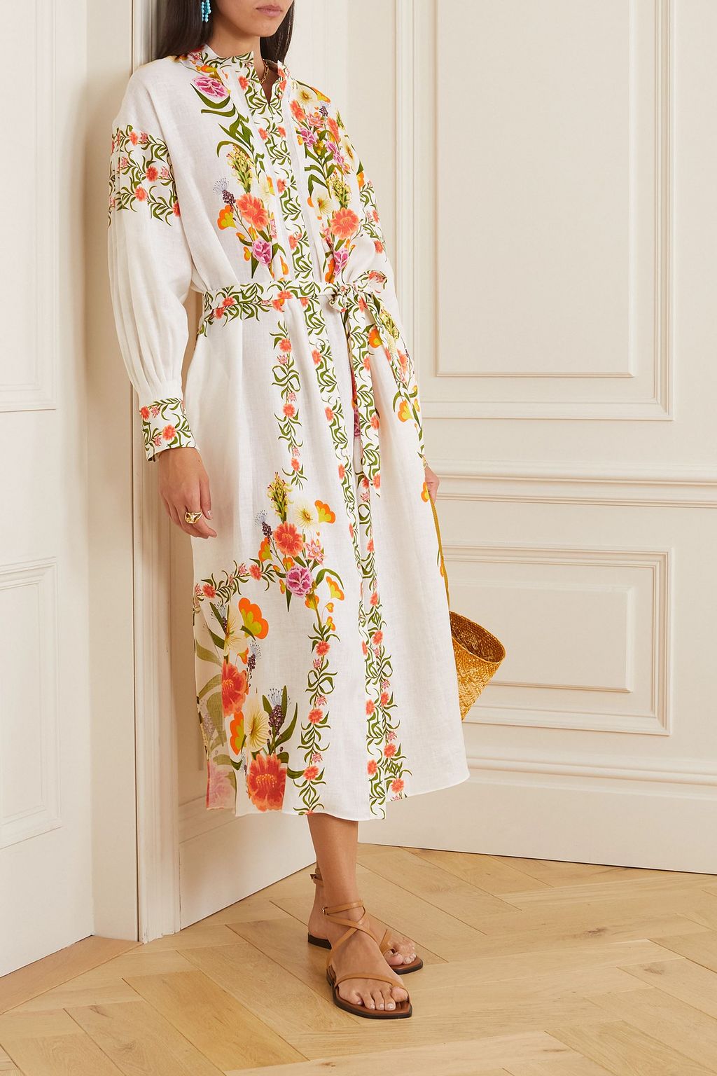 BORGO DE NOR فستان Camilla متوسط الطول من مزيج الكتّان والقطن بطبعة الأزهار مع حزام