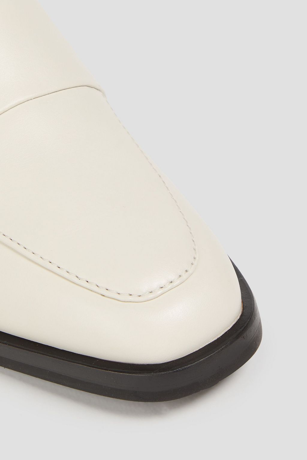 3.1 PHILLIP LIM شبشب "أليكسا" من الجلد