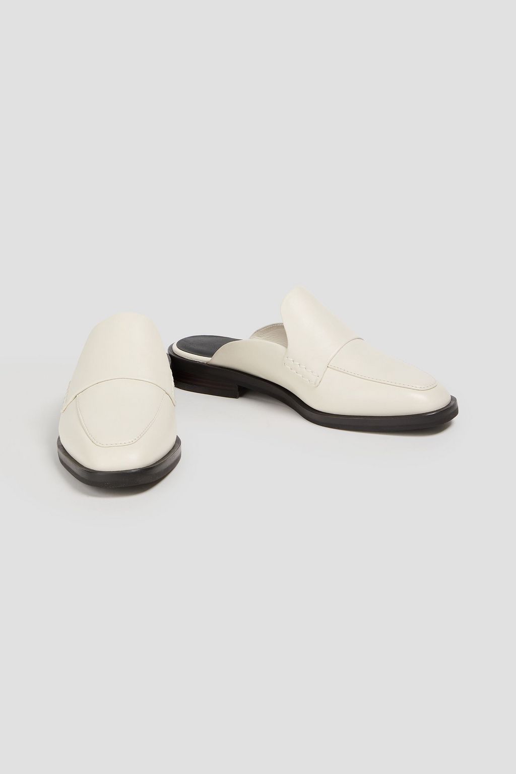 3.1 PHILLIP LIM شبشب "أليكسا" من الجلد