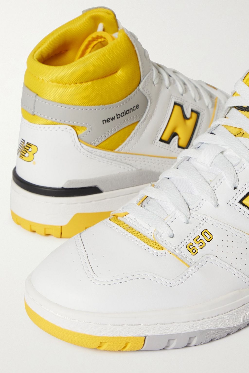 NEW BALANCE حذاء سنيكرز بطول فوق الكاحل من الجلد المخرّم