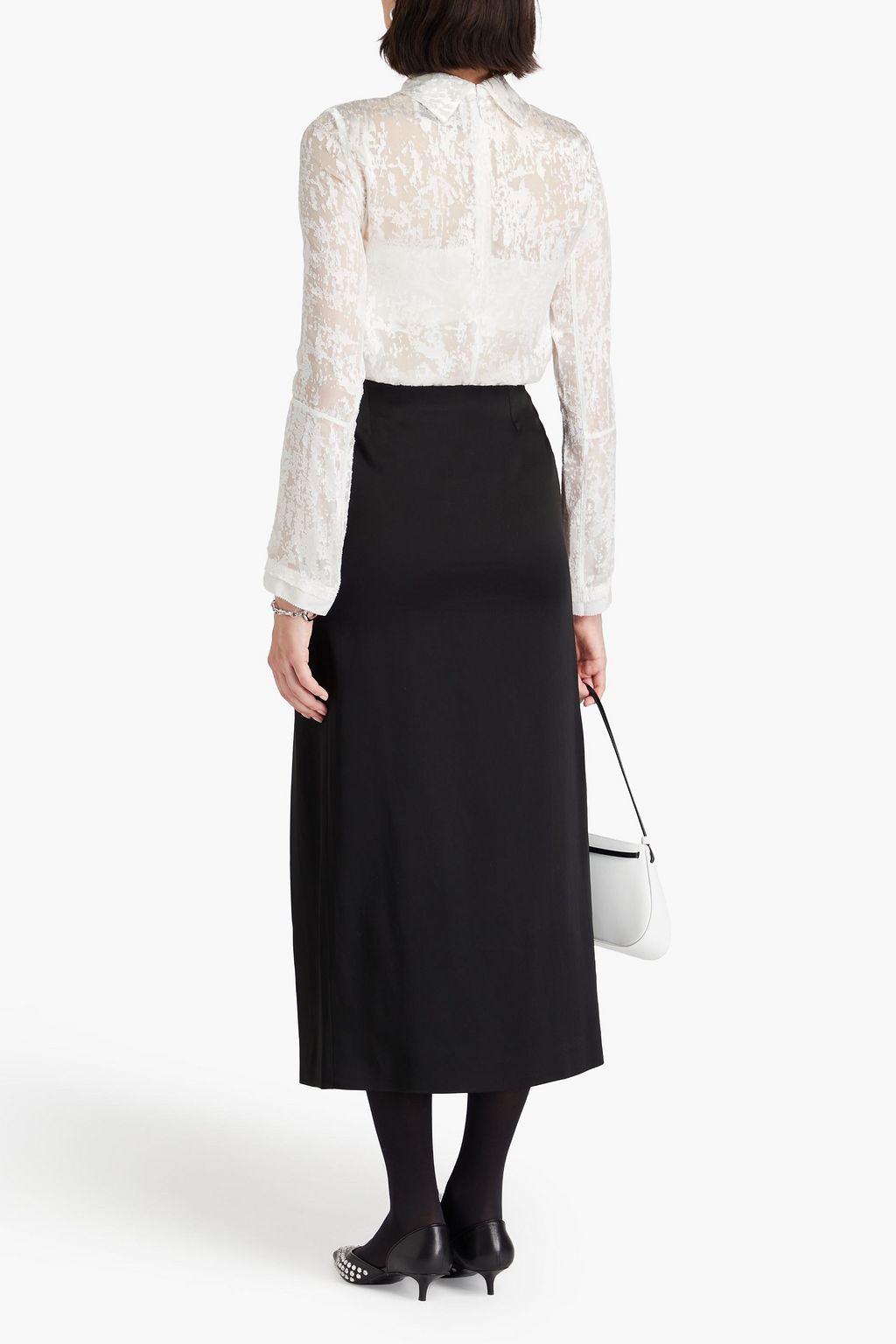 3.1 PHILLIP LIM بلوزة من الساتان بنقشة نافرة