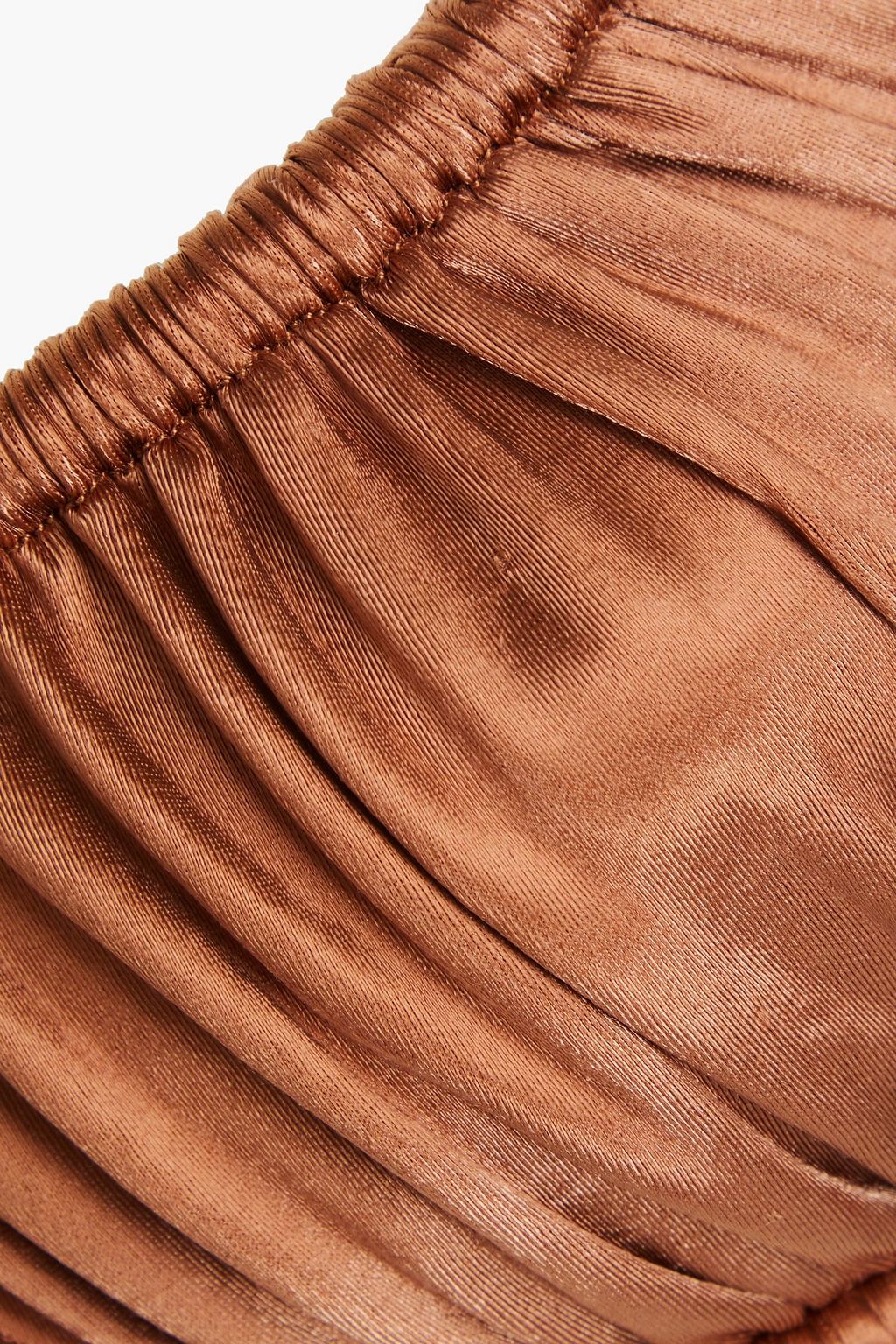 ISA BOULDER قطعة بيكيني علوية Twist بأسلاك سفلية وتأثير مزموم من الساتان المطاط بلمعة معدنية