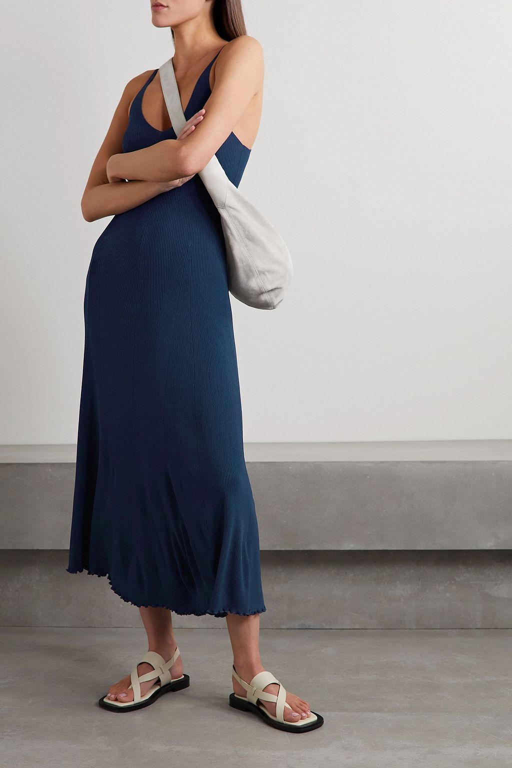LIVE THE PROCESS Malia Midikleid aus Rippstrick