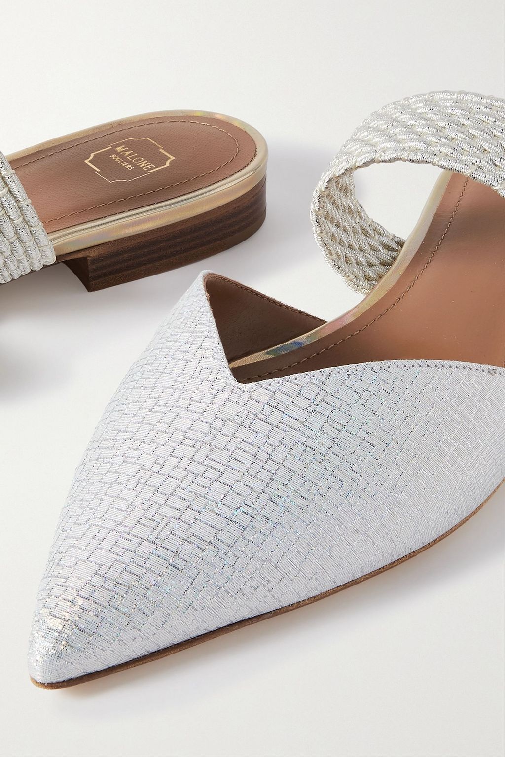 MALONE SOULIERS حذاء ميول Maisie من الجاكار بلون معدني وبحواف مزينة بحبال