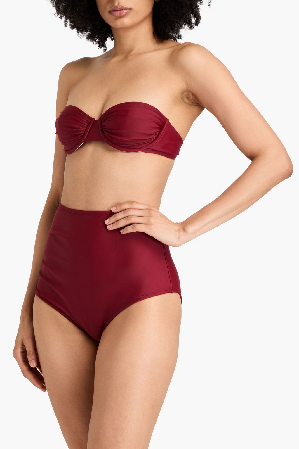 PEONY SWIMWEAR قطعة بيكيني علوية من نسيج ECONYL المطاط بثنيات بقصة بشكل باندو وأسلاك سفلية