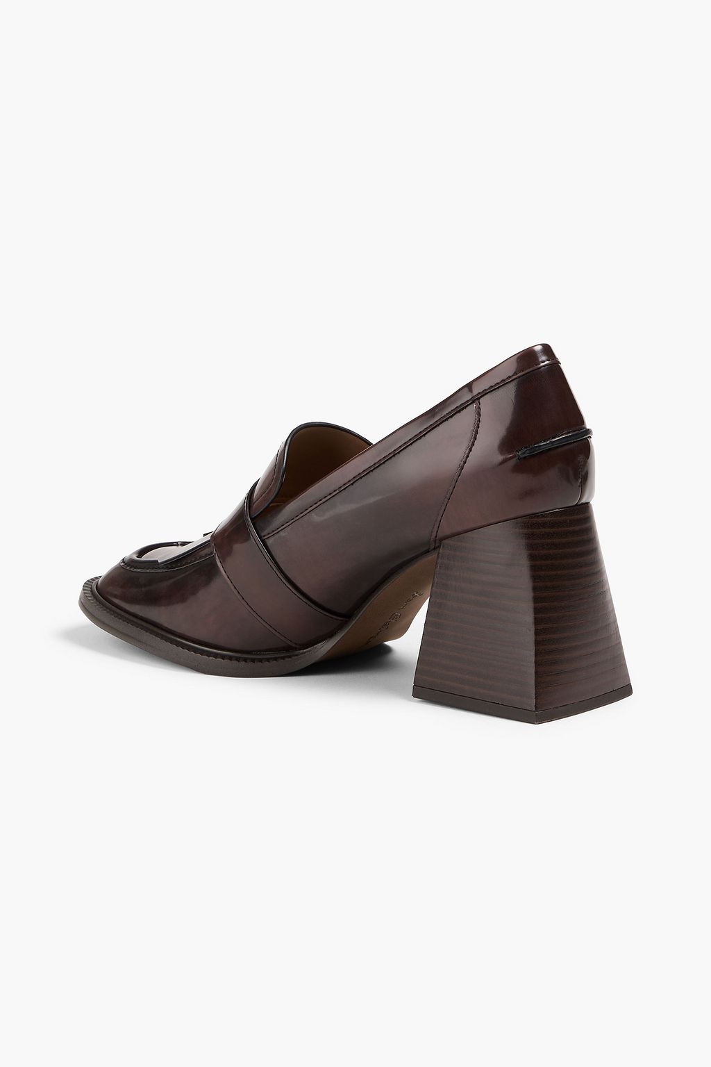 SAM EDELMAN حذاء بامب من الجلد الصناعي مزين بسلسلة