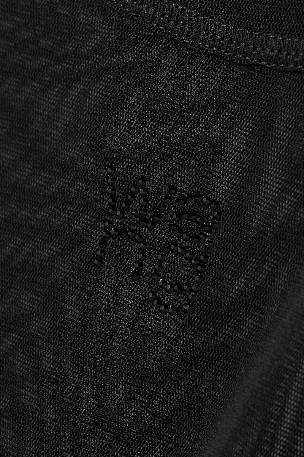 ALEXANDERWANG.T بلوزة مصنوعة من التول من نسيج مطاط ومزين بالكريستال