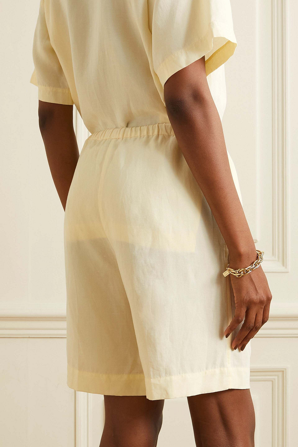 Totême Lyocell And Linen-blend Shorts In Cream