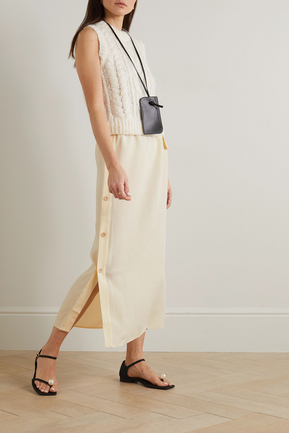 TOTÊME BUTTON-DETAILED TENCEL™ LYOCELL AND LINEN-BLEND MIDI SKIRT