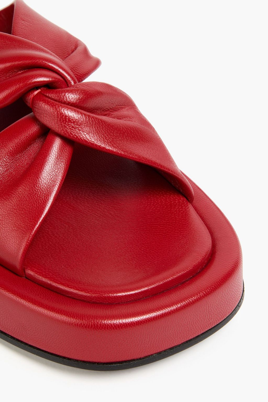 ELLEME صندل «تريس» من الجلد بنعل سميك وتصميم ملفوف