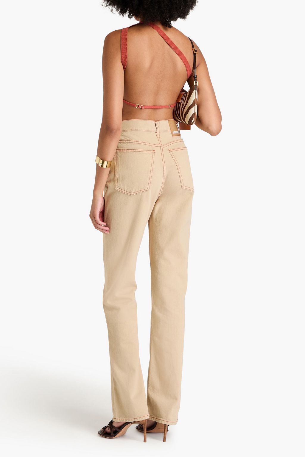 JACQUEMUS بنطال جينز بقصّة بوت كت بخصر مرتفع