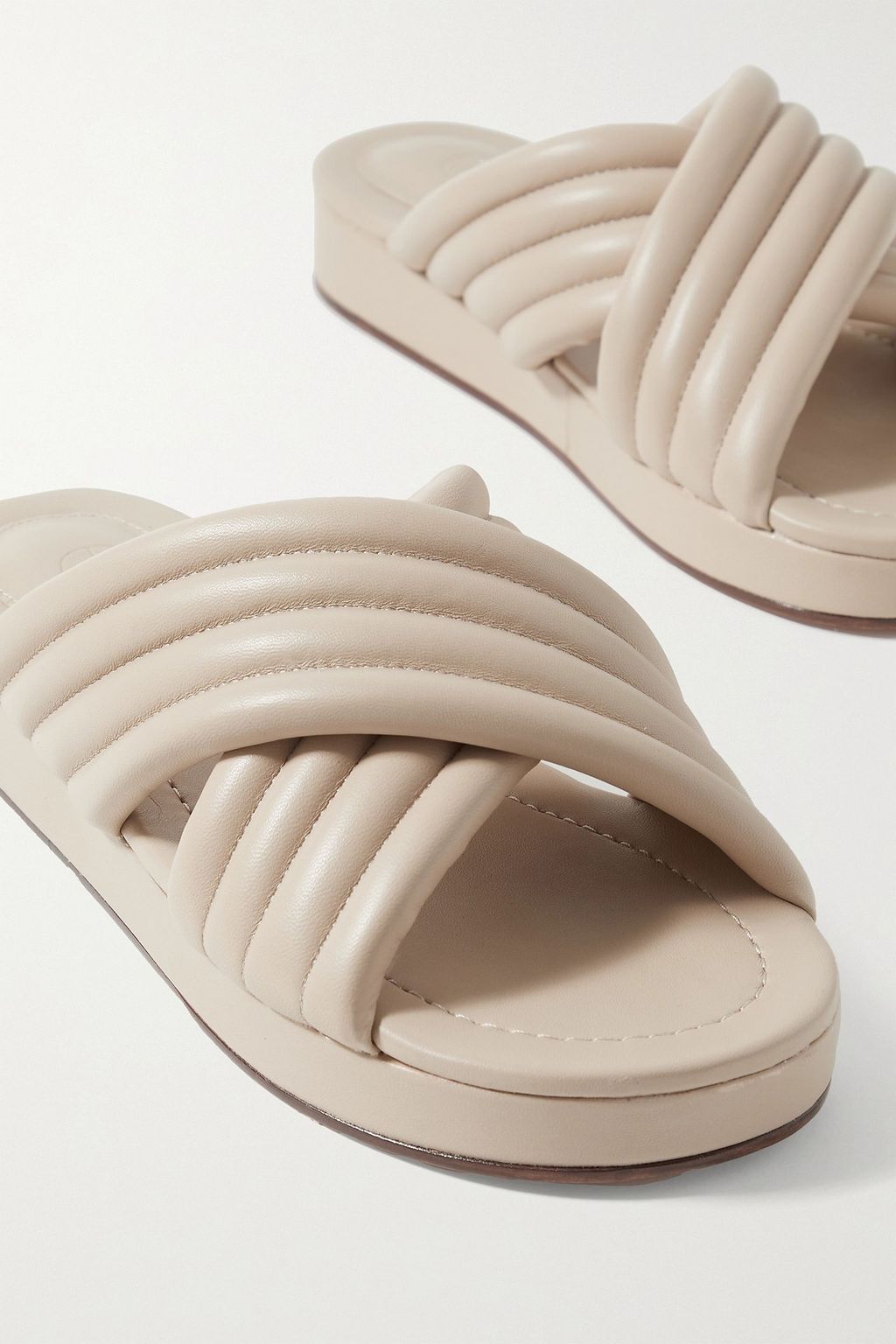 PORTE & PAIRE 퀼팅 가죽 샌들