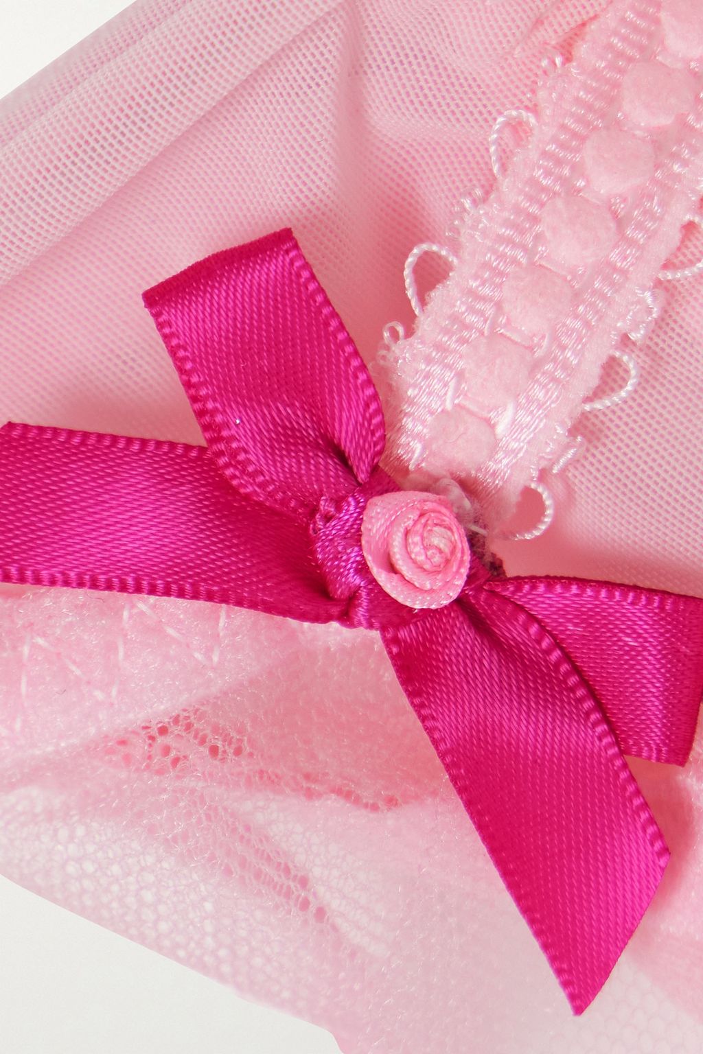 AGENT PROVOCATEUR 로나 보우 장식 자수 튤 언더와이어 소프트 컵 브라