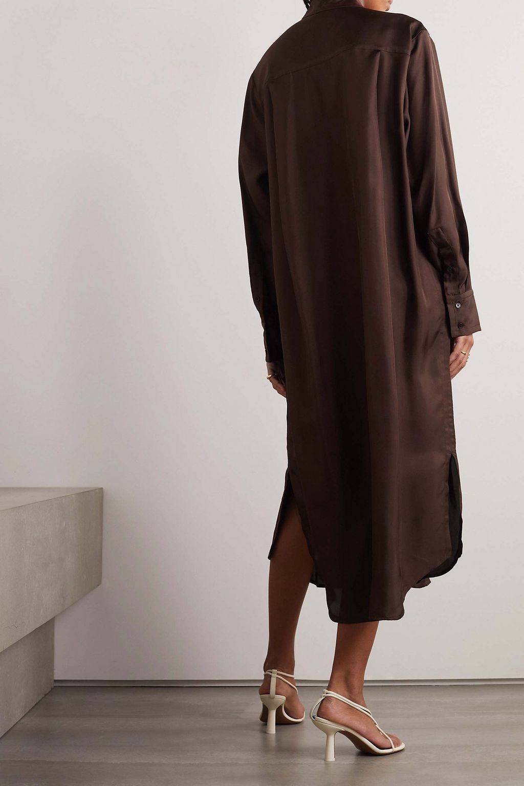 ESSE STUDIOS Classico Midi-Hemdblusenkleid aus Seiden-Twill