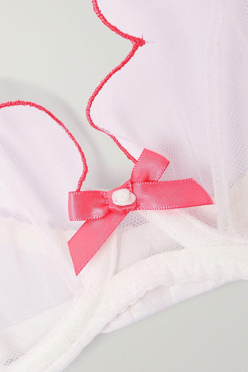 AGENT PROVOCATEUR حمالة صدر Lorna غير مُبطّنة بأسلاك سفلية من التول المطرّز مزينة بربطات