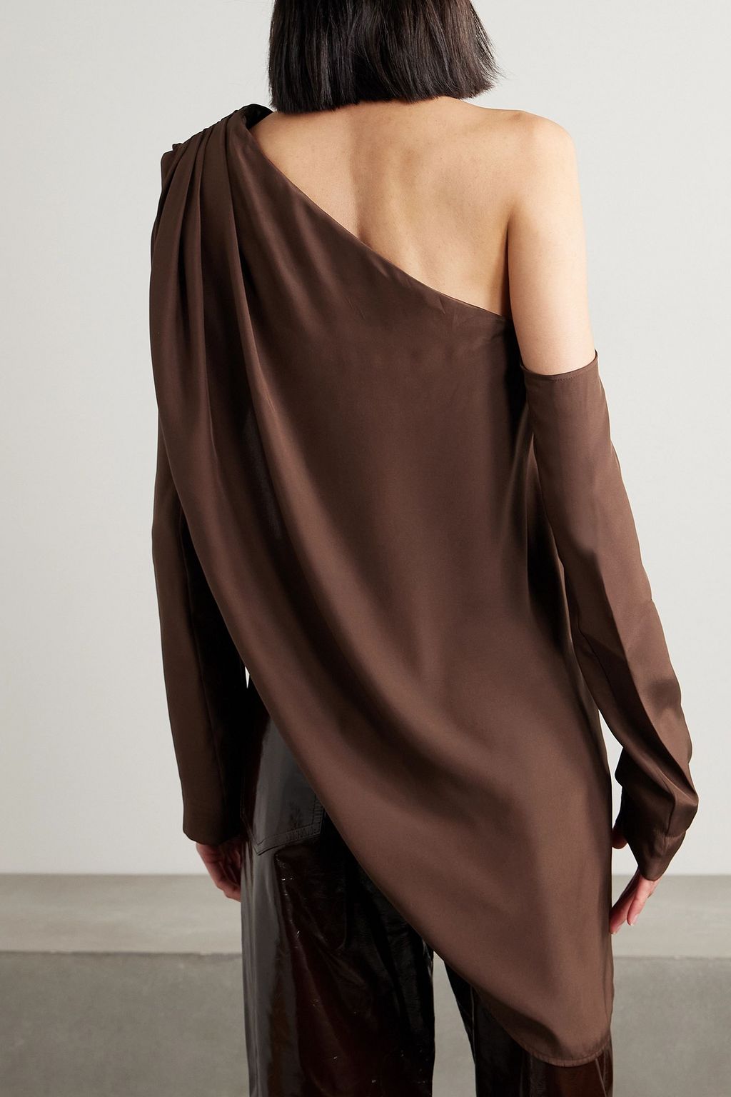 GAUGE81 Toho one-shoulder draped silk tunic