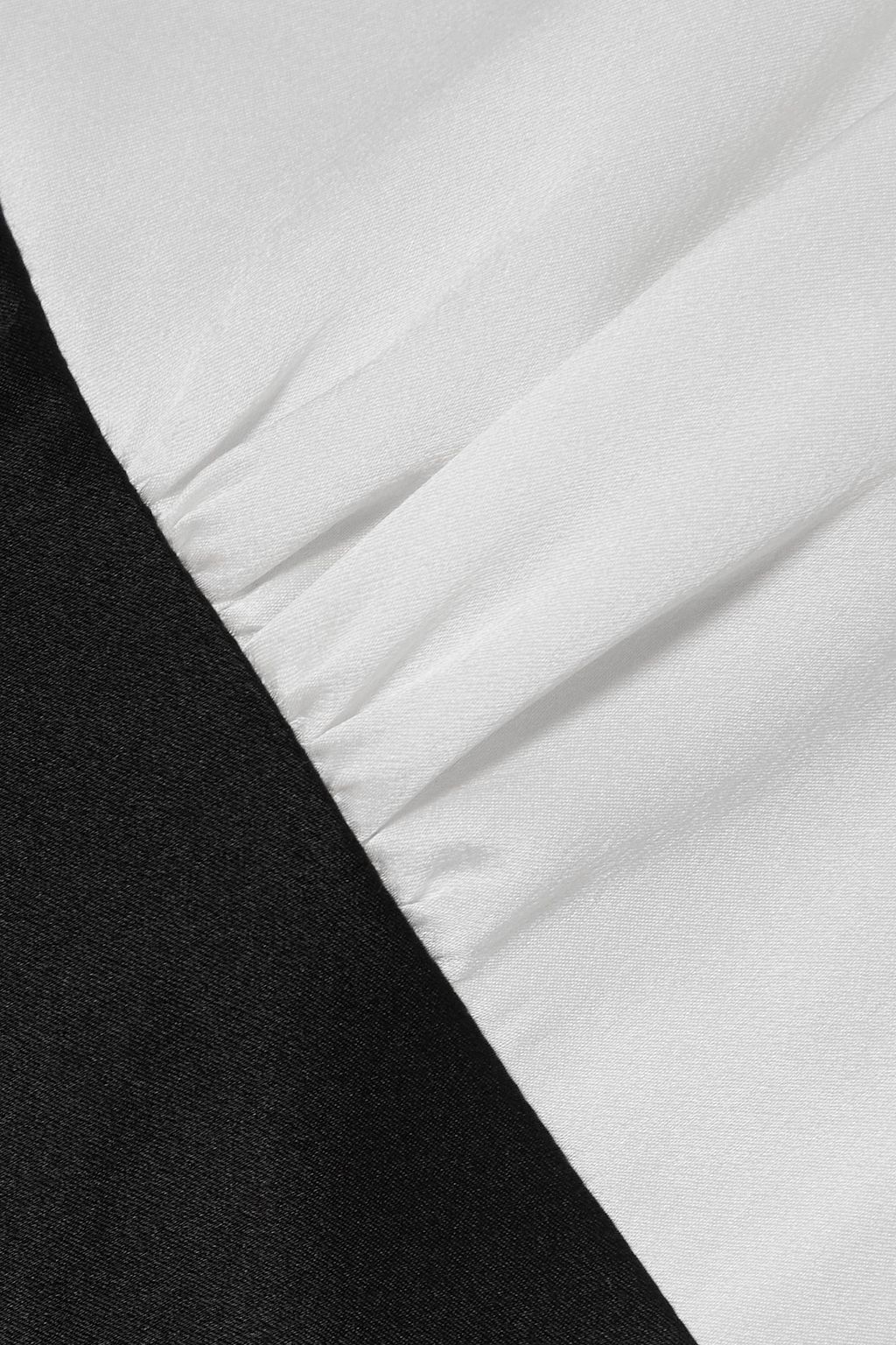 MAISON ESSENTIELE 90s It Girl zweifarbiges Nachthemd aus Seidensatin