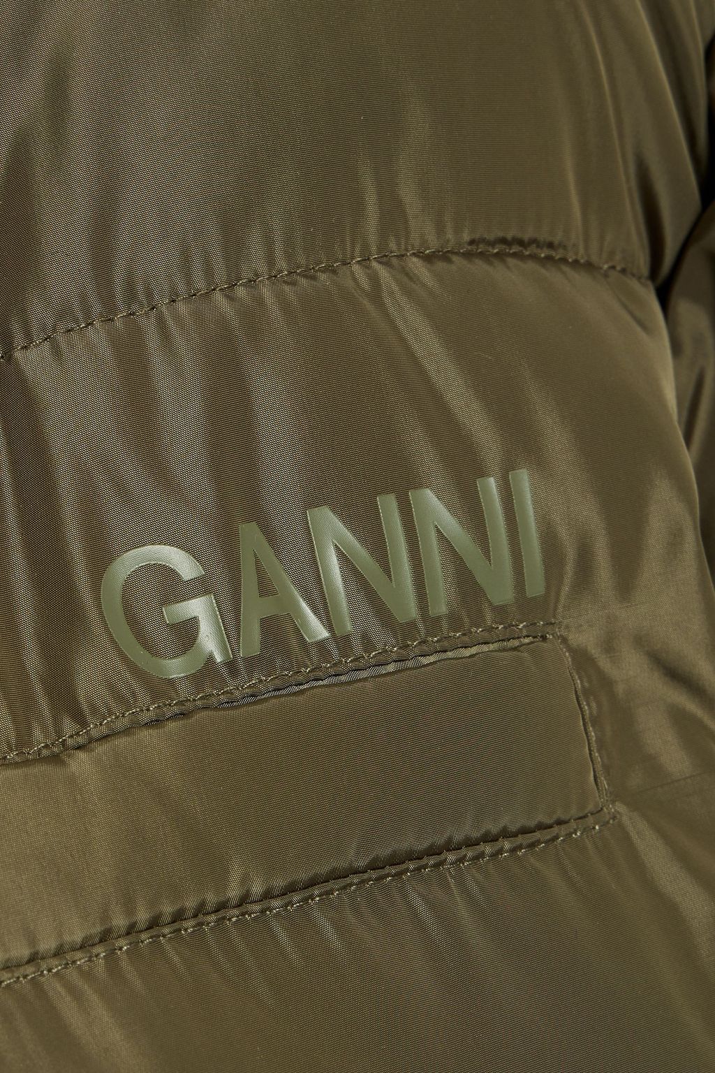 GANNI 퀼팅 쉘 후드 코트