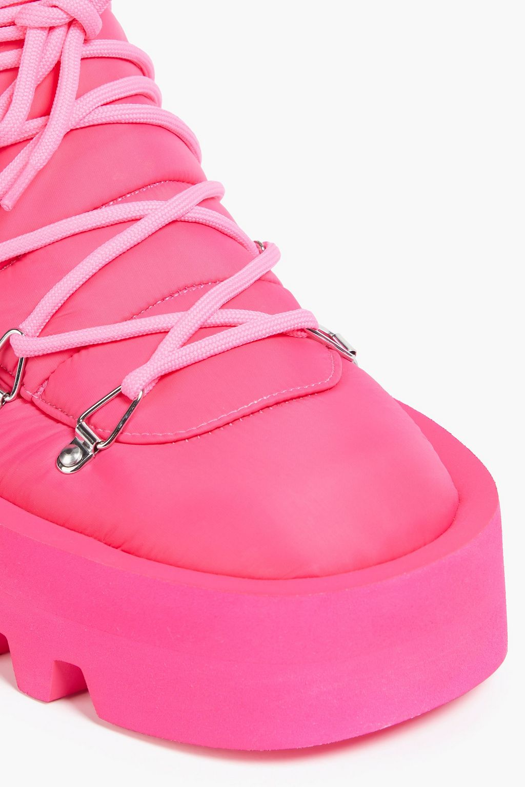 JW ANDERSON بوت بطول الكاحل من قماش عازل بتصميم مبطّن