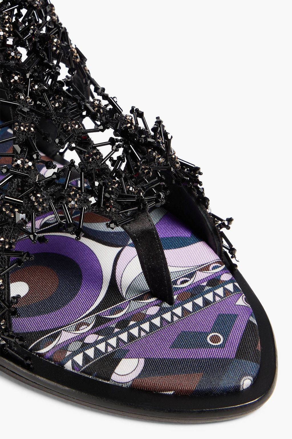 PUCCI صندل من الساتان بتصميم مزركش