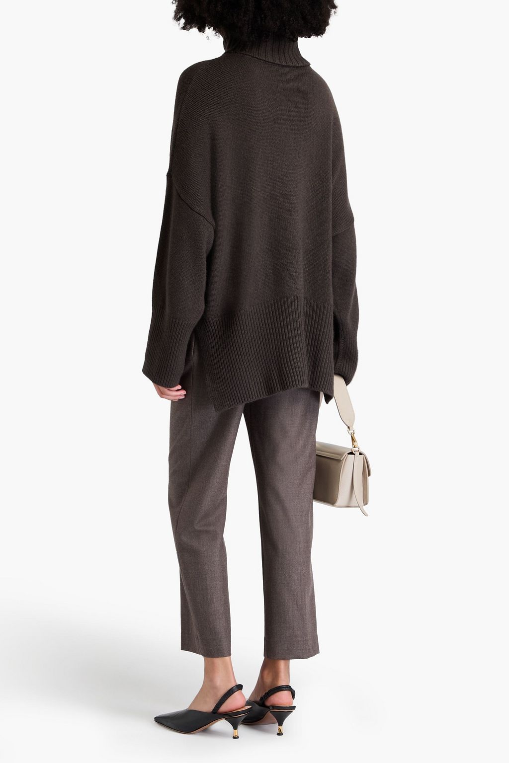 AUTUMN CASHMERE كنزة رياضية بياقة عالية فضفاضة ومحبوكة