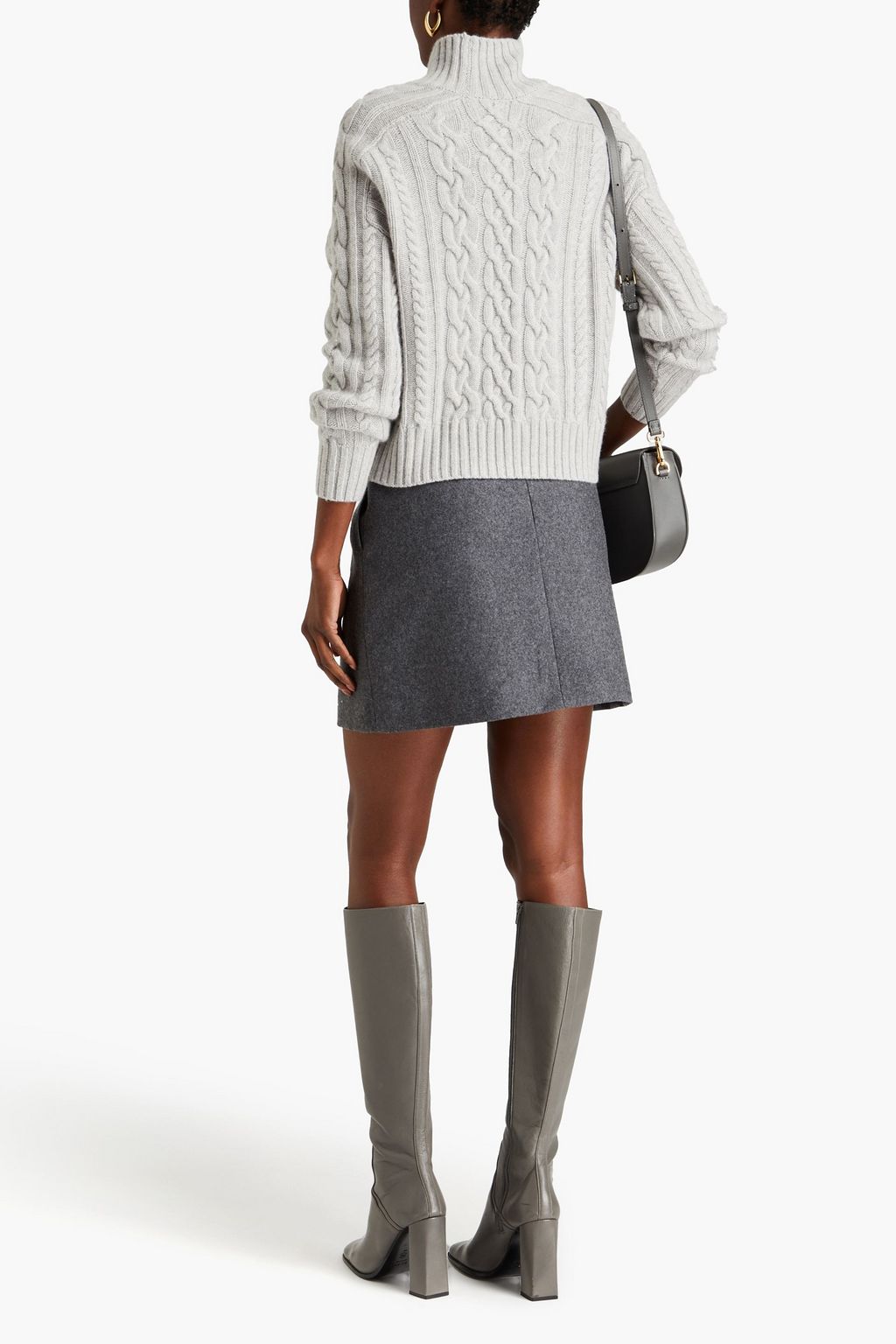 AUTUMN CASHMERE كنزة رياضية قصيرة بياقة عالية بحبكة مجدولة