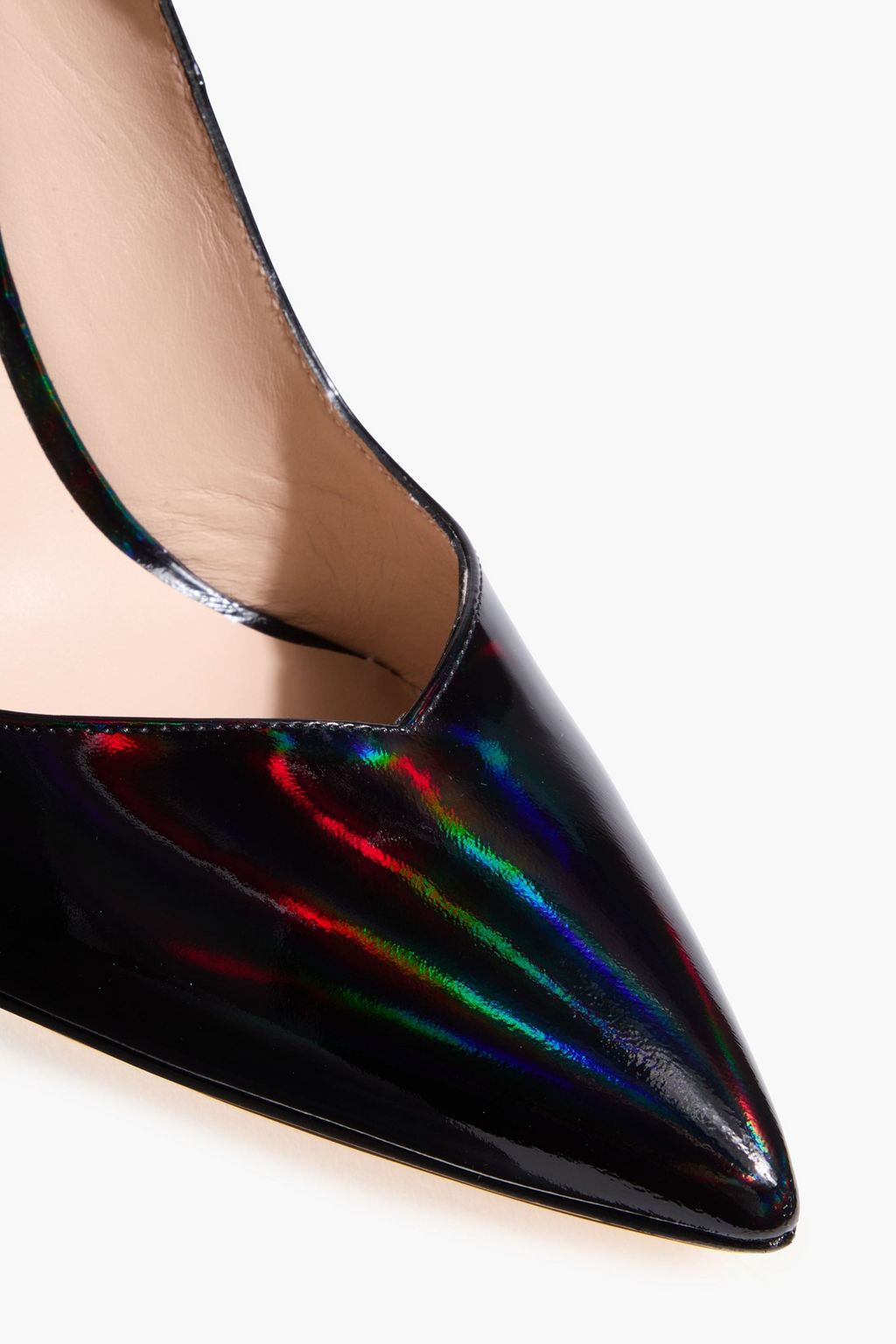 STUART WEITZMAN حذاء بامب Anny من الجلد اللامع