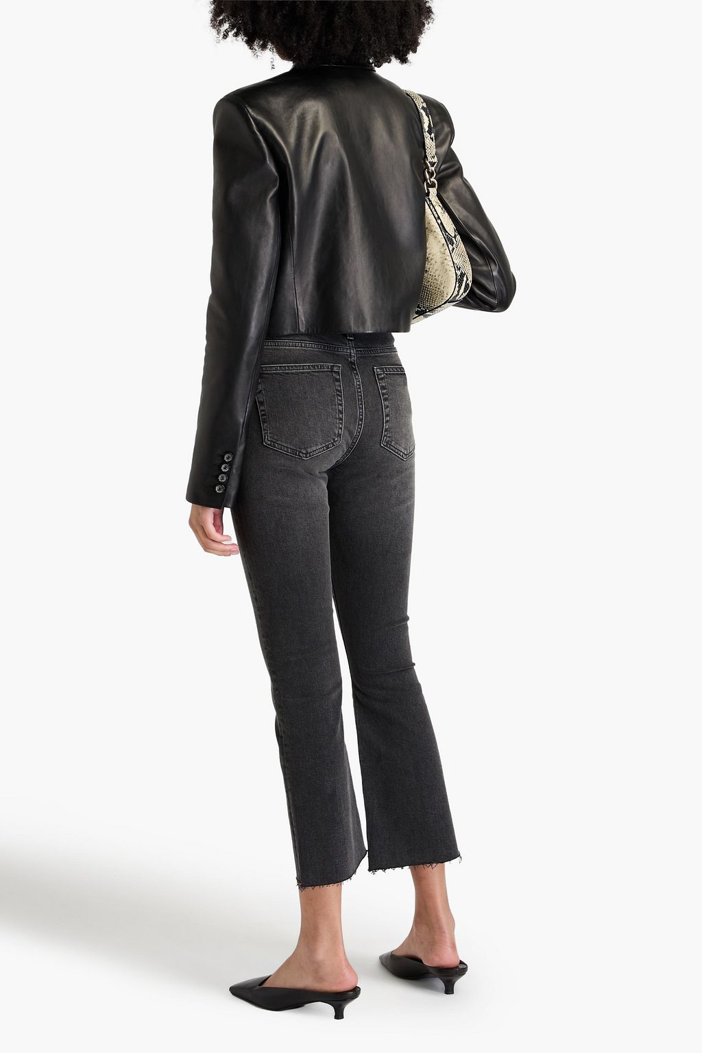 FRAME جينز Le Crop Mini Boot قصير بقصّة بوت كت وخصر متوسط الارتفاع