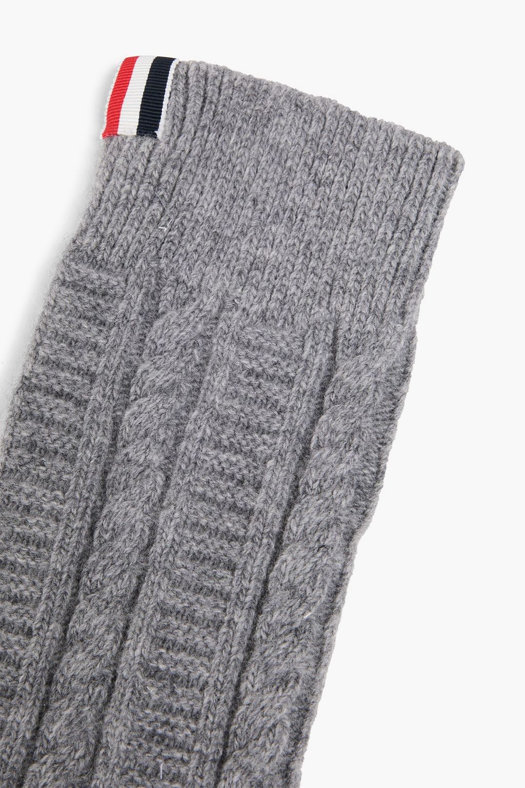 THOM BROWNE جورب مصنوع من صوف الميرينو