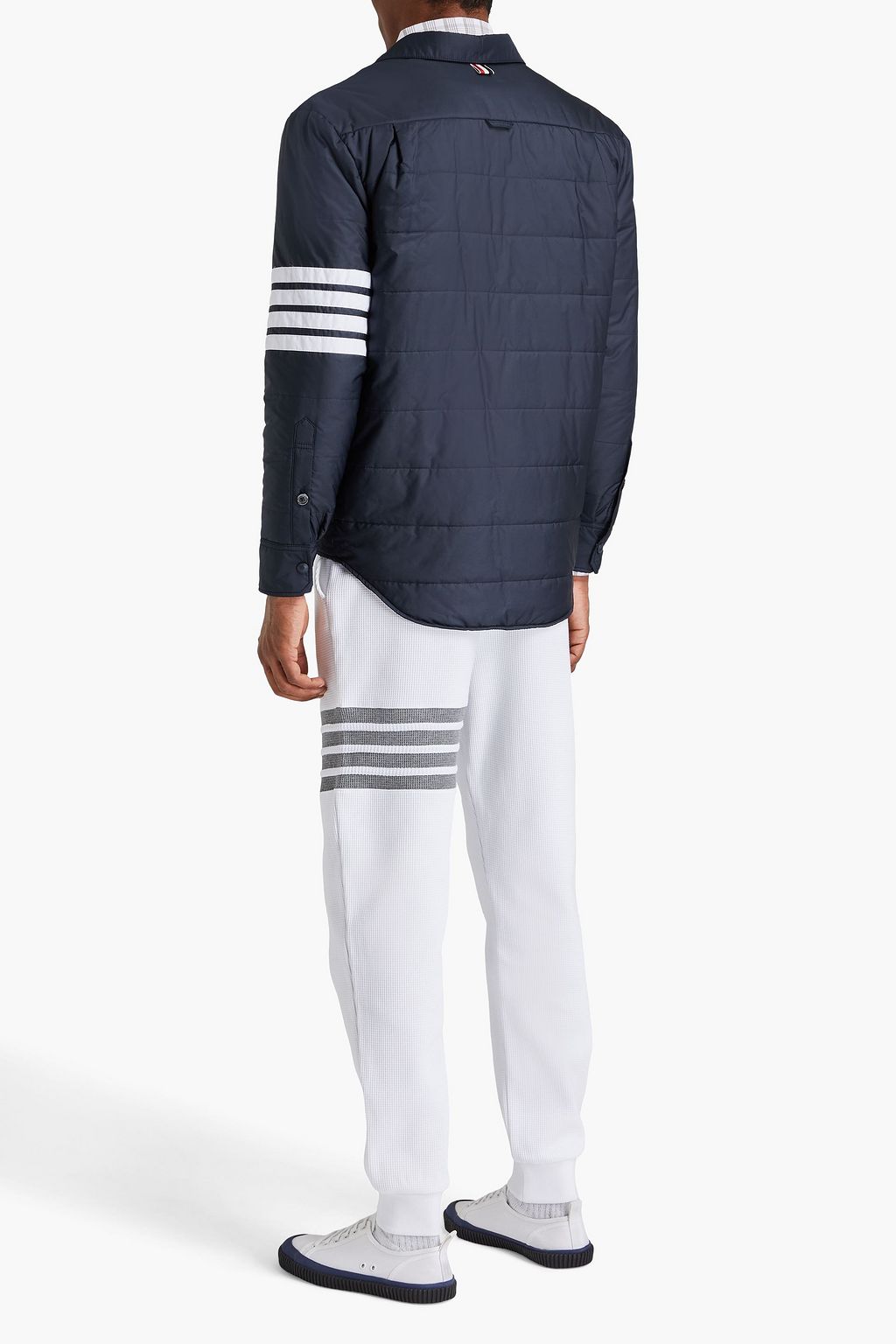 THOM BROWNE جاكيت من قماش عازل بتصميم مخطّط ومبطّن