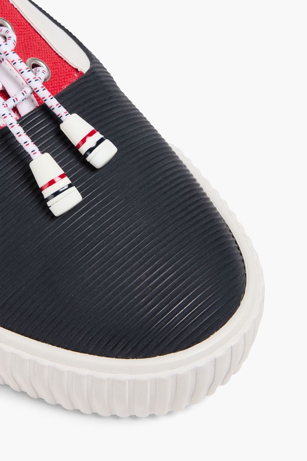 THOM BROWNE حذاء سنيكرز من المطاط والكنفا بأقسام متباينة الألوان